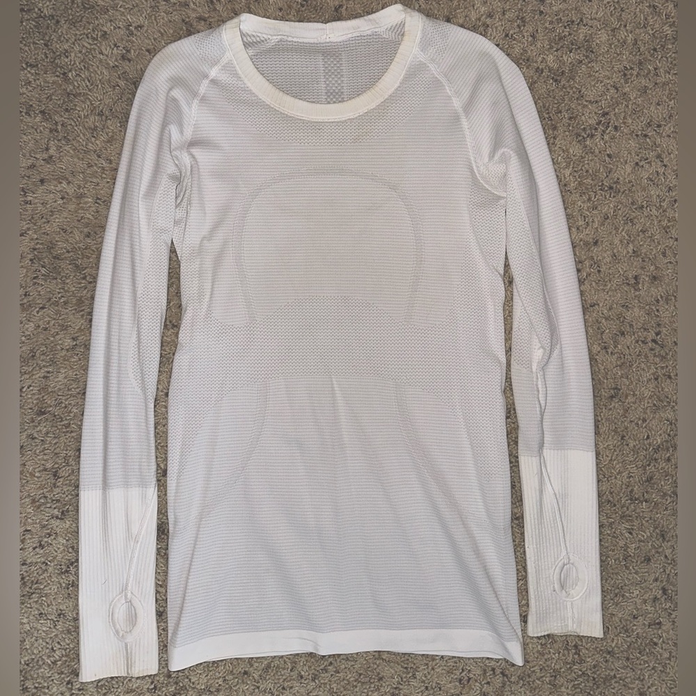 Lululemon Swiftly Tech Long-Sleeve (size 6)